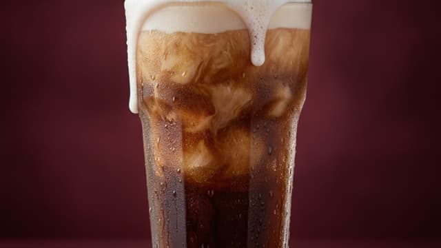 Dr Pepper & Cream Soda: A Flavor Canadians Miss and Love