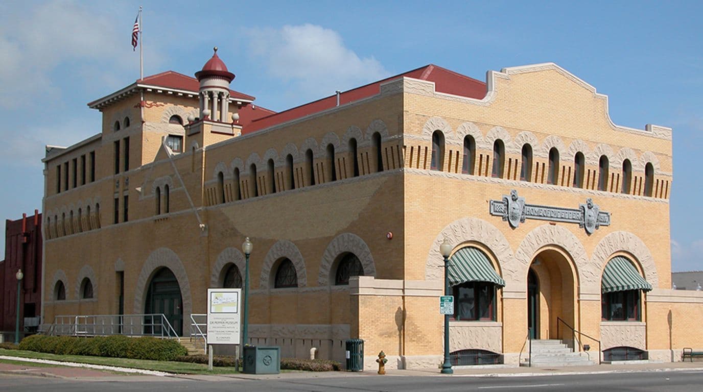 Dr Pepper Museum outside view